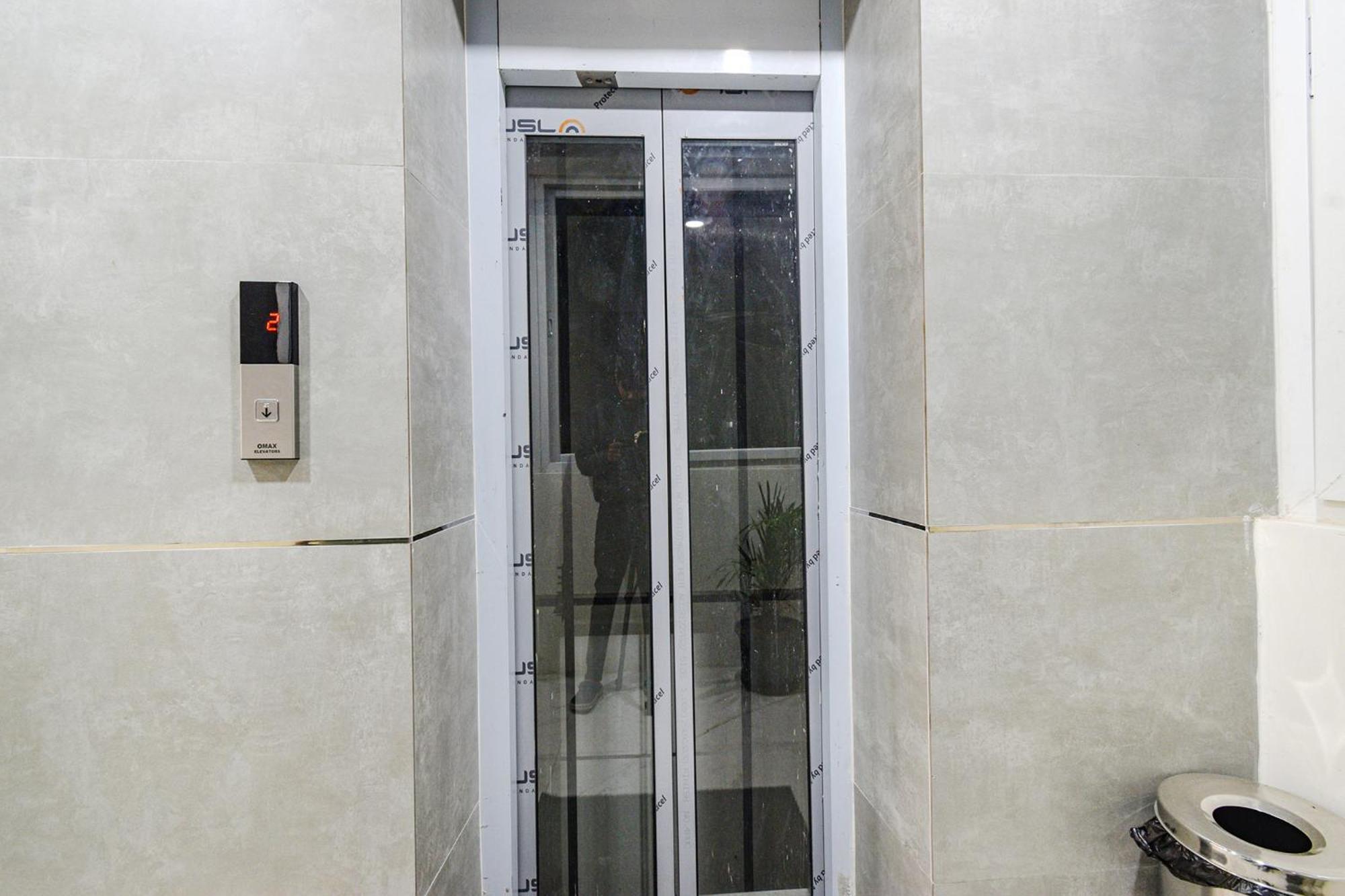 Fabhotel Ssr Ikon Suites - Nr Hyderabad Central University, Kondapur 外观 照片