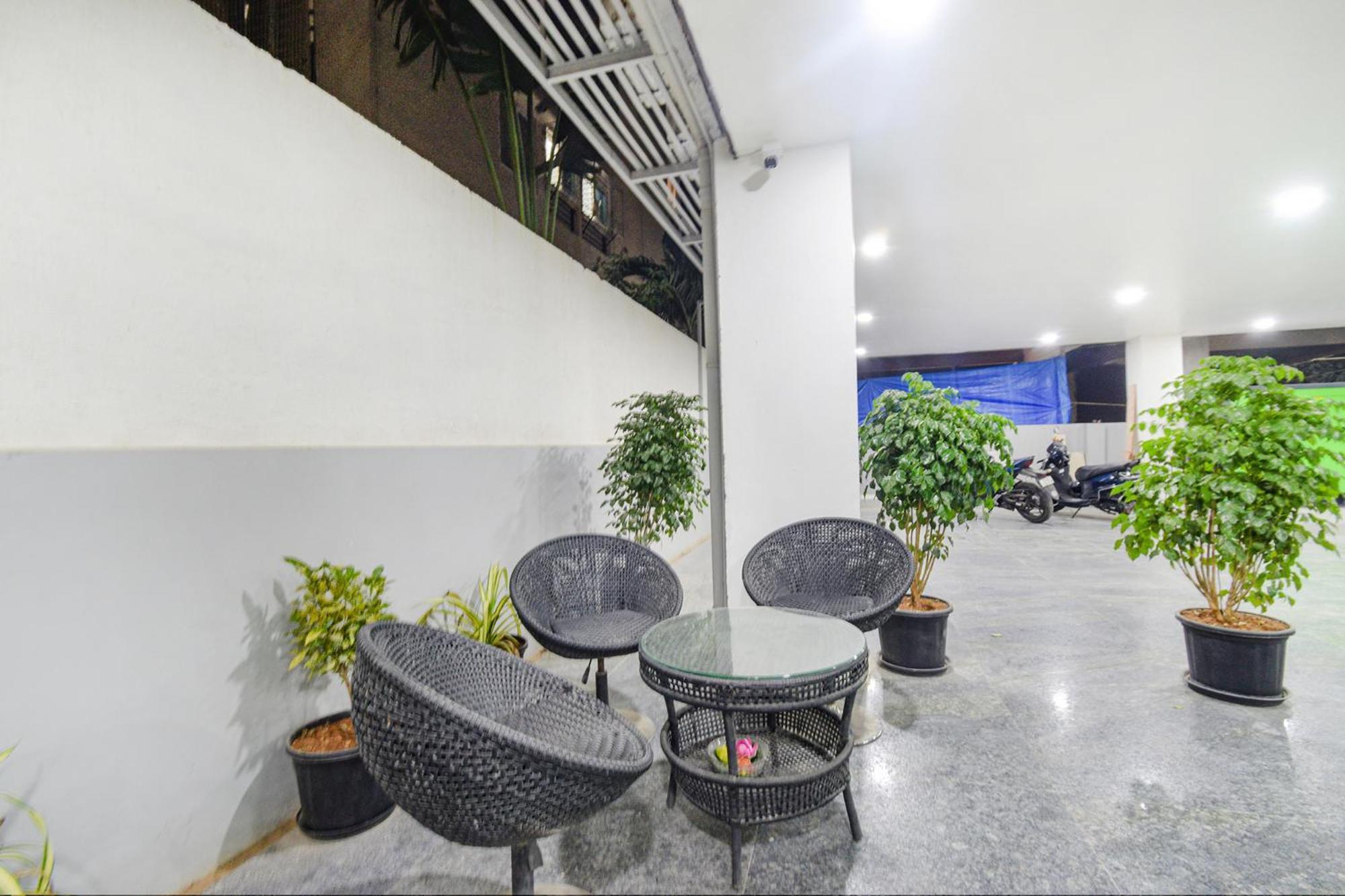 Fabhotel Ssr Ikon Suites - Nr Hyderabad Central University, Kondapur 外观 照片
