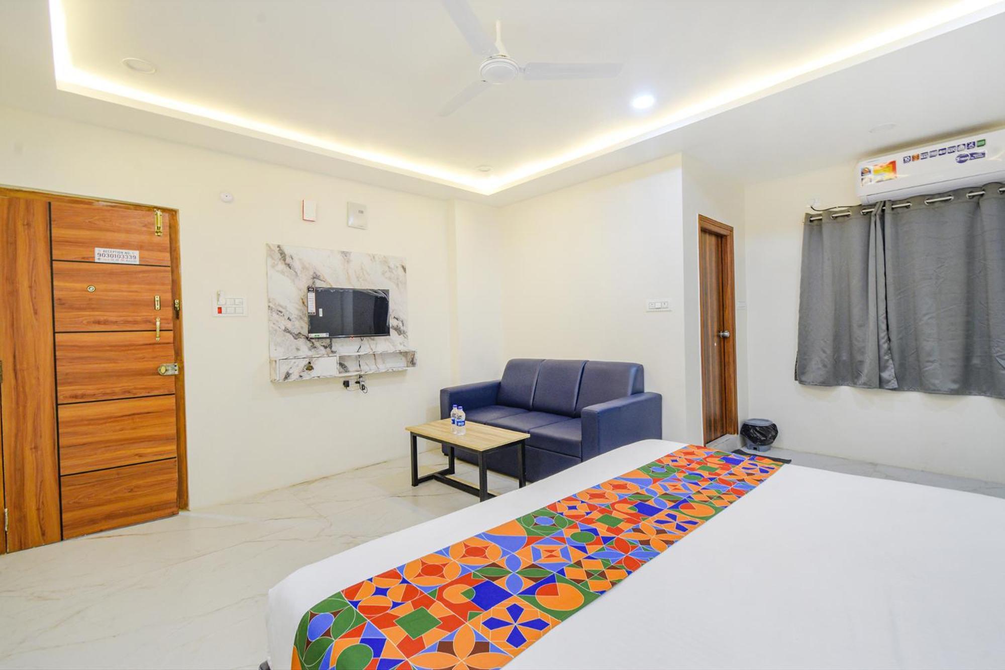 Fabhotel Ssr Ikon Suites - Nr Hyderabad Central University, Kondapur 外观 照片